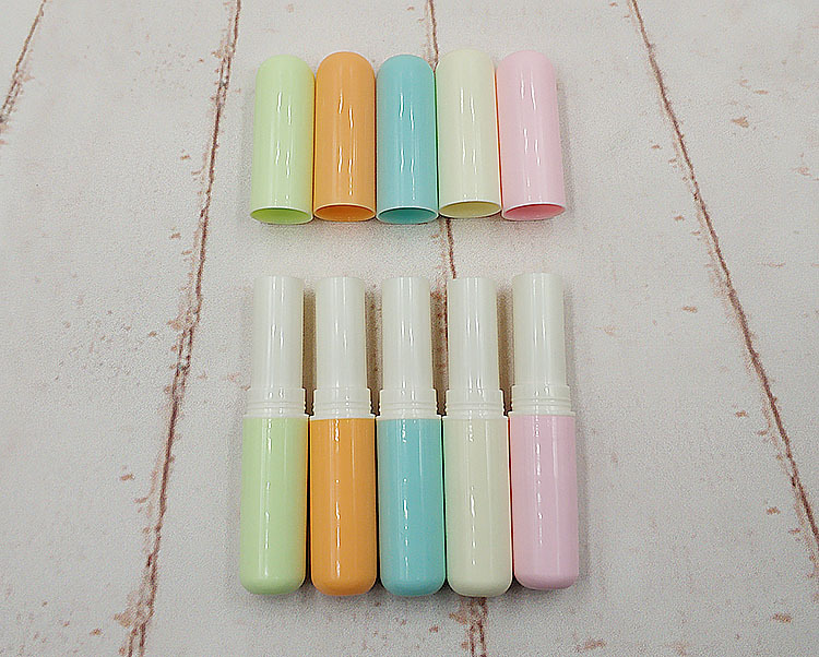 20 Stück 3,5g Lippenstift-Tube – Travel Accessories Wholesale Bewertung und Preis